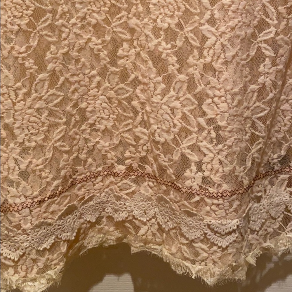 Lace top - Picture 4 of 5